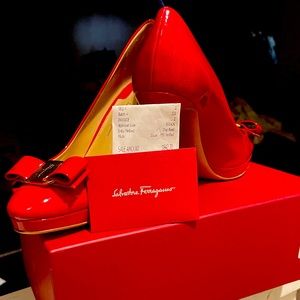 COPY - Lipstick red high heels